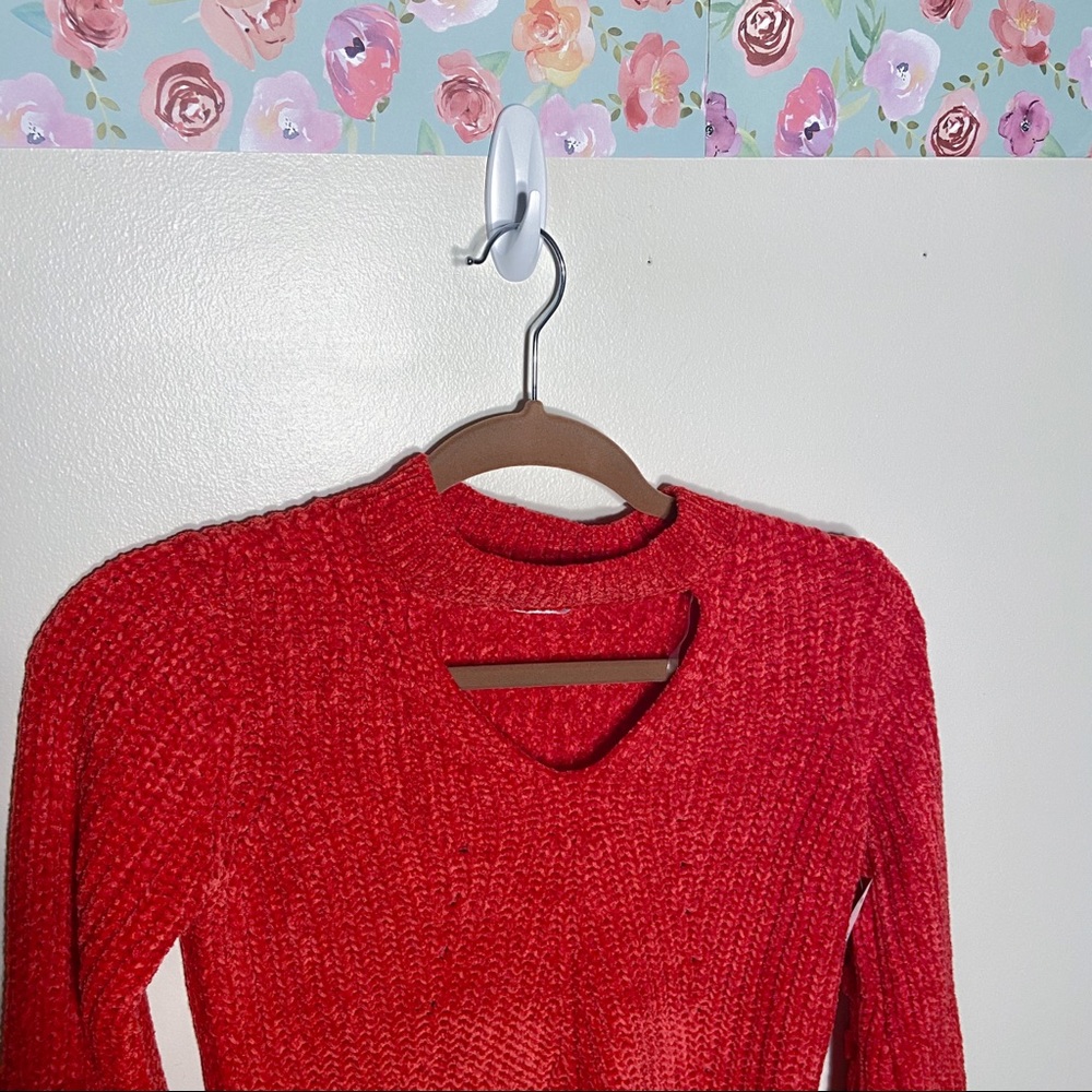 📚4/$20 NWT Velour Cut Out Baloon Sleeve Sweater
